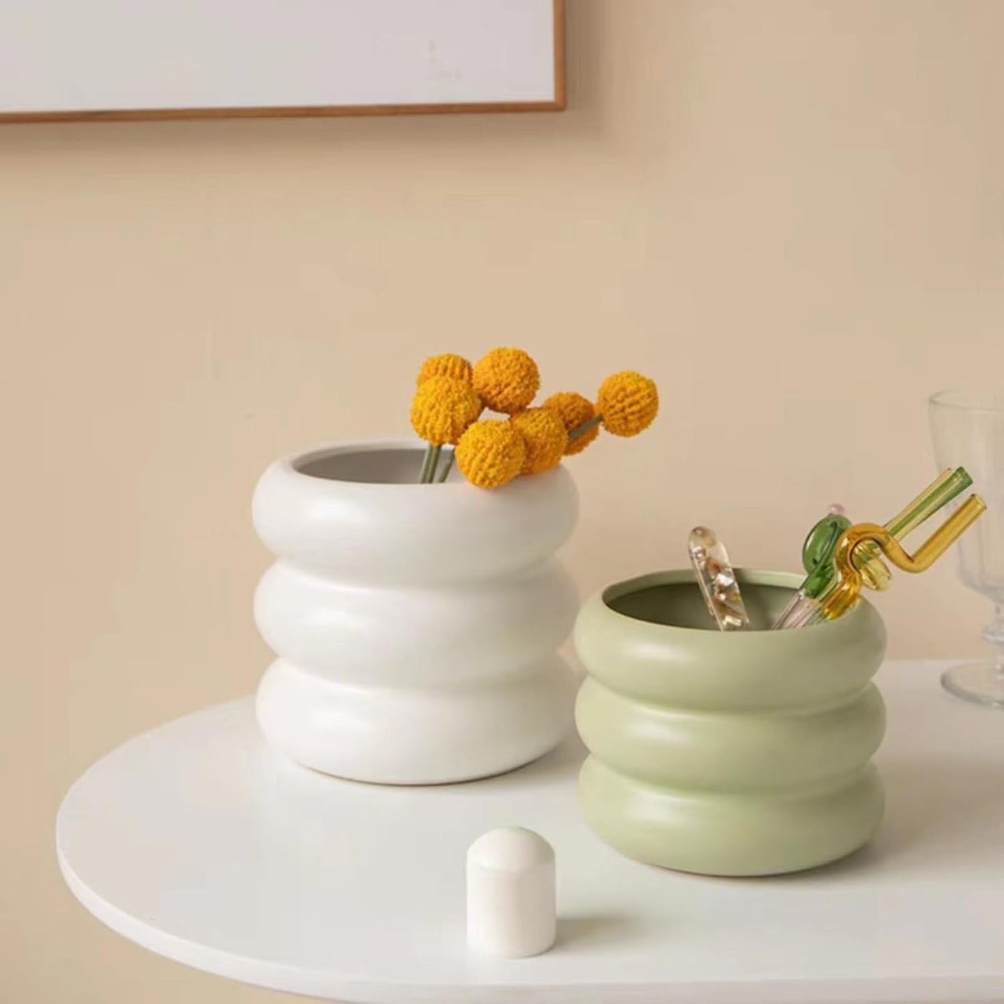 Ceramic Plant Pot Indoor, 6.5 Inch Flower Pot with Drainage Hole, Tiered Bubble Design Ceramic Planter for Home & Office Decor (White)