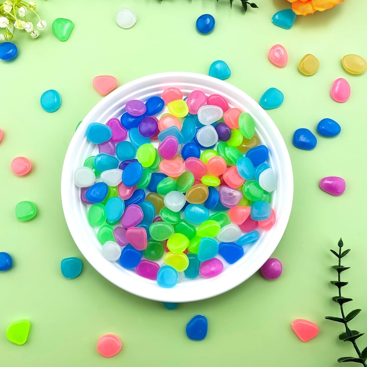 Glow in The Dark Fish Tank Rocks,Glowing Rocks Stones Resin Glow in Dark Pebbles for Outdoor Garden, Fish Tank, Aquarium, Landscaping,Driveway Decoration,Multi 1.4 Lb