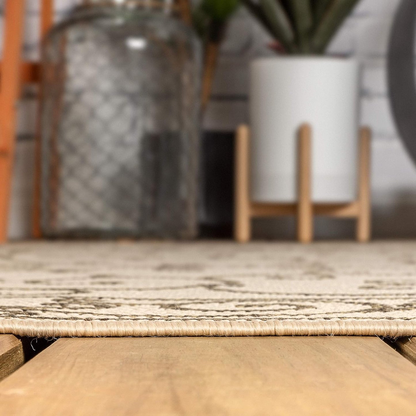 JONATHAN Y SMB106A-4R Charleston Vintage Filigree Textured Weave Beige/Brown 4' Round Indoor/Outdoor Area Rug, Pet Friendly, Non-Shedding, Stain Resistant, Easy-Cleaning for Backyard, Patio, Porch