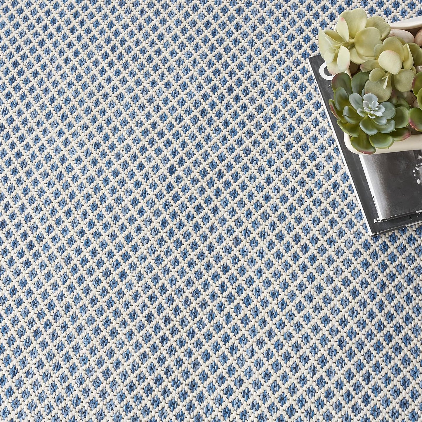 Nourison Home Courtyard 8' x Round Ivory Blue Fabric Modern Area Rug (8' Round)