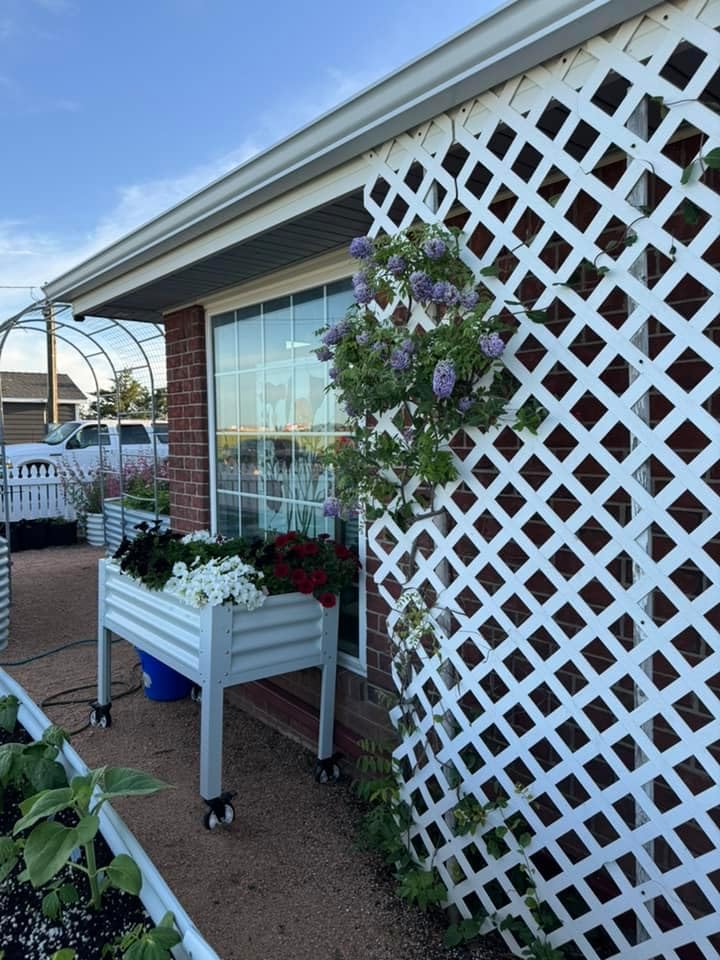 A ANLEOLIFE Galvanized Raised Garden Bed with Legs,48x24x35in Large Elevated Planter Box on Wheels with Drainage Holes for Backyard, Balcony, Patio, 600lb Capacity, Antique White