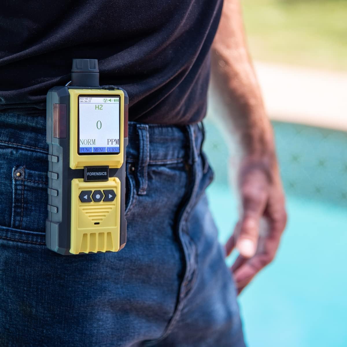 Hydrogen Gas Analyzer by Forensics | USA NIST Calibration |Range: 0-1000ppm | Resolution: 1ppm | Built-in Pump & 4ft Probe |