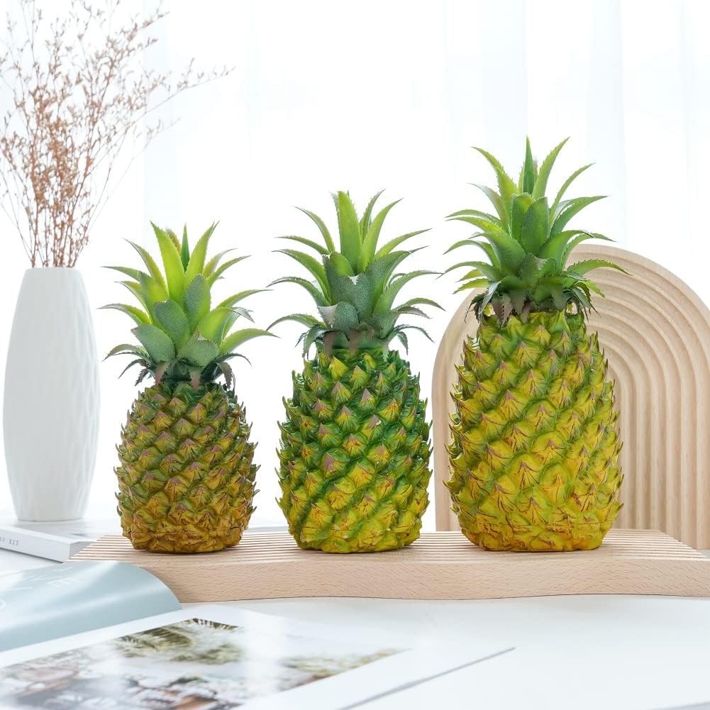 QIRMIZI Artificial Pineapple -Simulated Fruit Decoration, Lifelike Fake Fruit Model, Perfect for Home Decor, Kitchen, Party & Photography Prop – Realistic & Eco-Friendly,Green Small