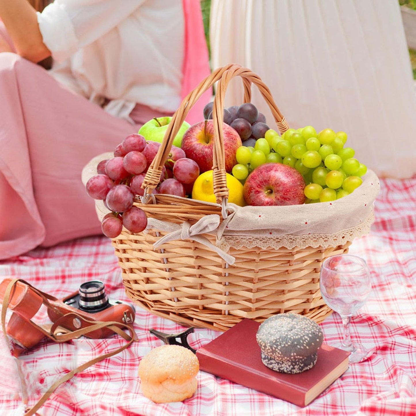 Natural Wicker Basket with Linen Lining, 14 Inch Large Wicker Woven Picnic Basket with Handle for Picnic, Camping, Outdoor Party