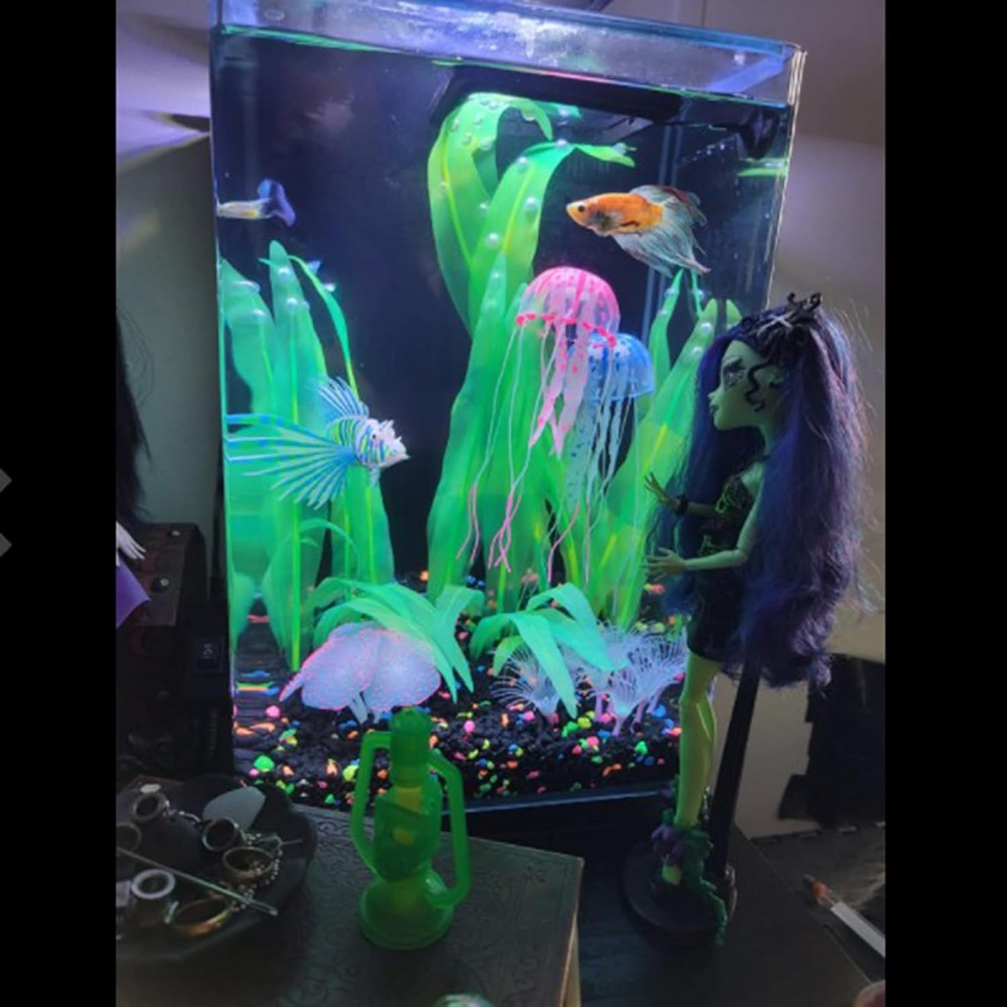 3Pcs Soft Silicone Aquarium Plants Set Glowing Kelp Fish Tank Plants Decor Artificial Green Aquarium Plant Simulation Artificial Water Grass for Fish Tank,7.08in9.84in16.9in