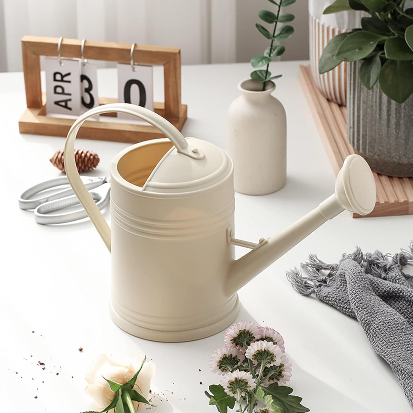 Watering Can for Indoor Plants, Flower Watering Can, Plastic Water Can for Plants with Sprinkler Head 68 oz, 1/2 Gallons