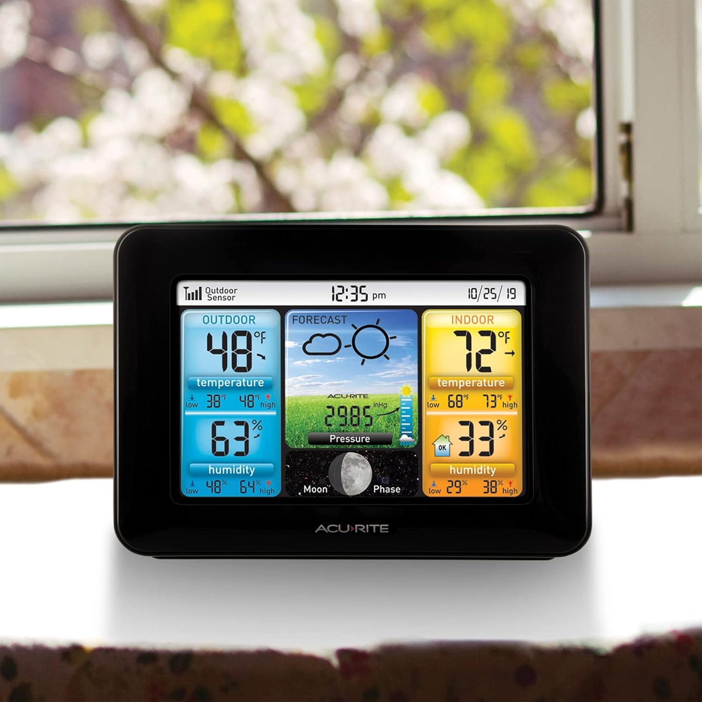 AcuRite Wireless Home Weather Station with Color Display, Indoor Outdoor Thermometer and Temperature Sensor (02077M)