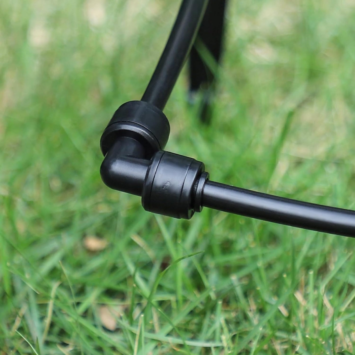 MIXC 24 Pack 1/4" Drip Irrigation Elbow Coupling Connector, Quick Connect Garden Hose Elbow Connector 90 Degree, Leak Free Irrigation Tubing Connectors for Drip Irrigation System