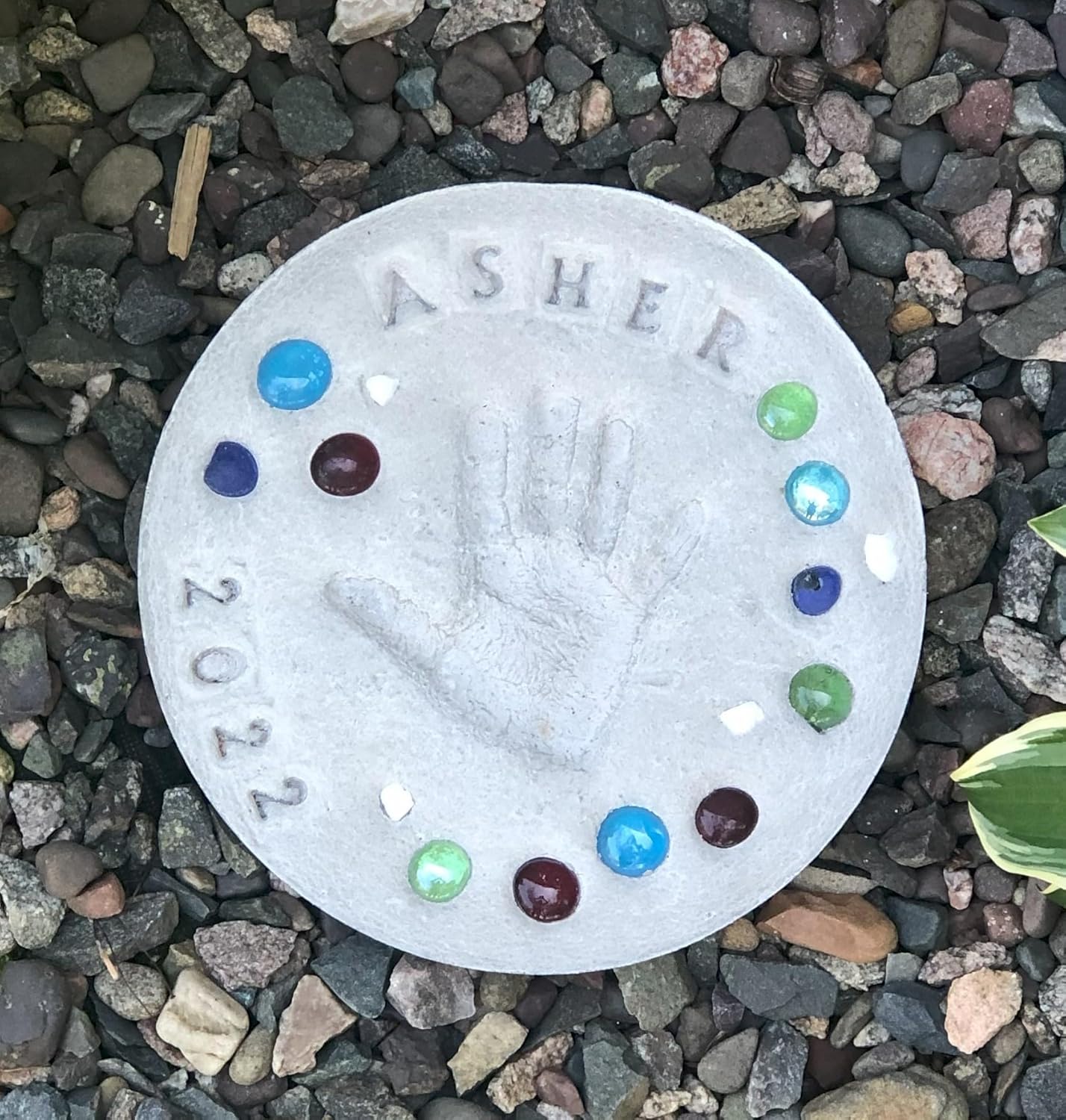 DIY Stepping Stone Kit with Color Pigment, Handprint Stepping Stone, Mother's Day Gift, Footprint Stepping Stone (8 Inch, Gray)