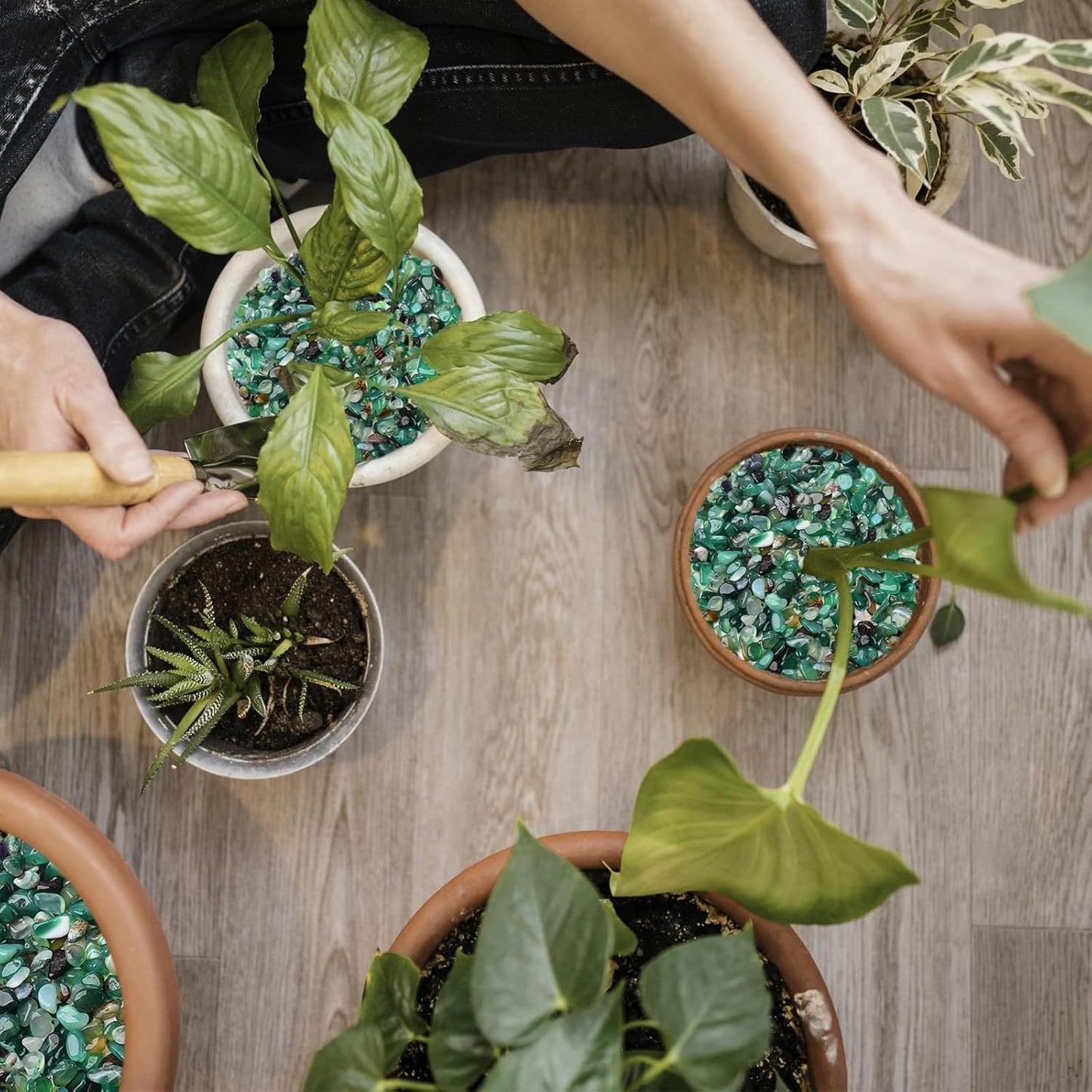 Halatool 8LB Green Agate Stones 0.35"- 0.6" Aquarium Gravel for Fish Tank Natural Landscaping Pebbles Decorative Polished Stones for Plants Home Decor DIY Handmade & Vase Filler