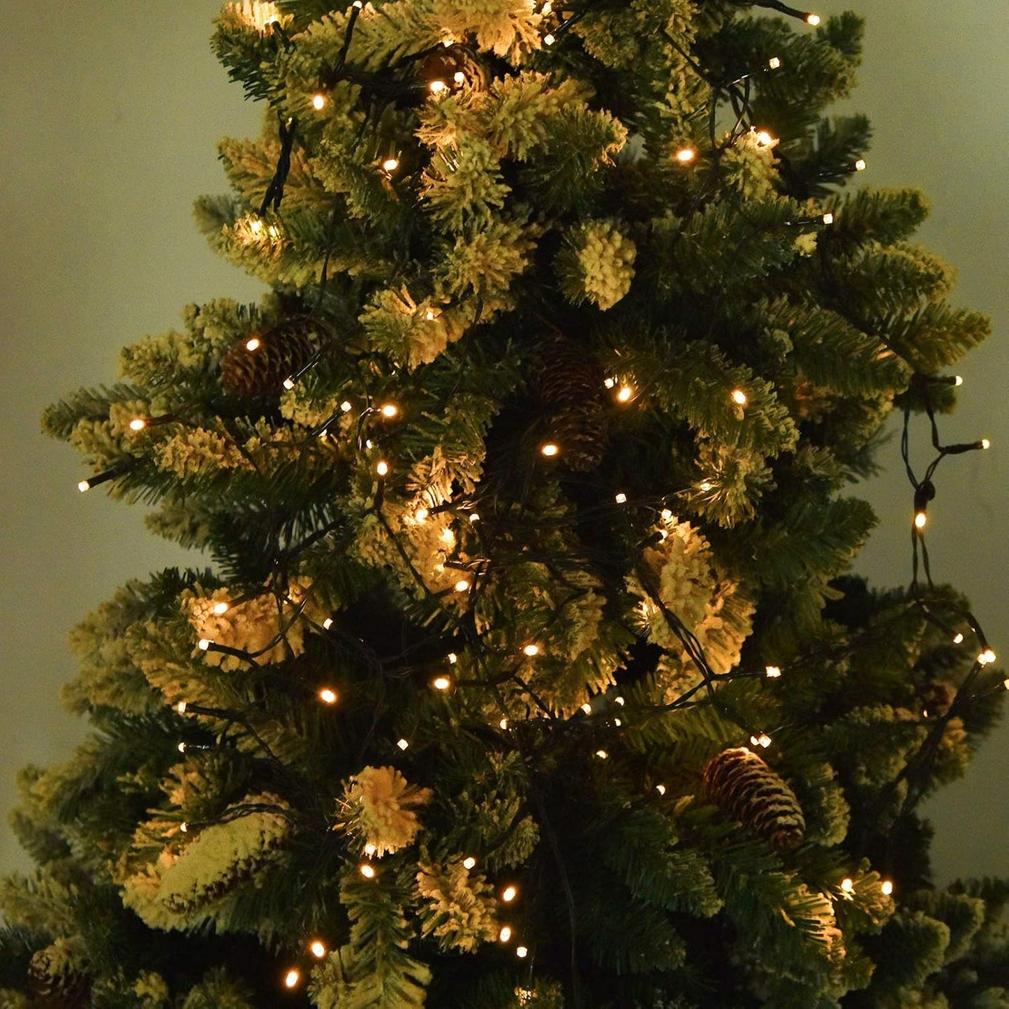 2 Pack 400 LED Solar String Lights, 8 Modes Solar String Lights for Outside, Waterproof and Solar Powered Outdoor String Lights for Holiday Christmas Yard Garden Tree Wedding Party (Warm White)