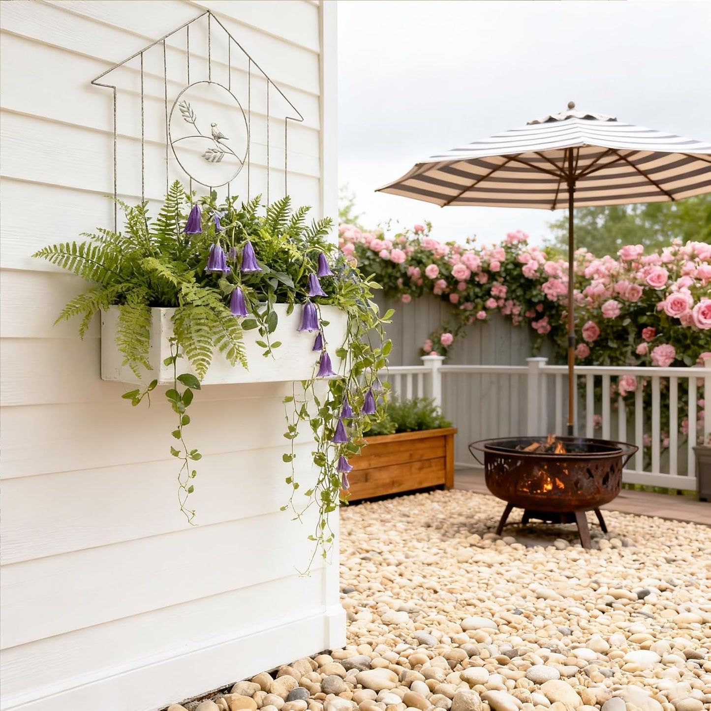 Rustic Metal Wall Planter Country Garden Wall Hanging Mount Vase Pocket Outdoor Vintage Hanging Pot Farmhouse Wall Decor for Plants Flowers (White - Large)