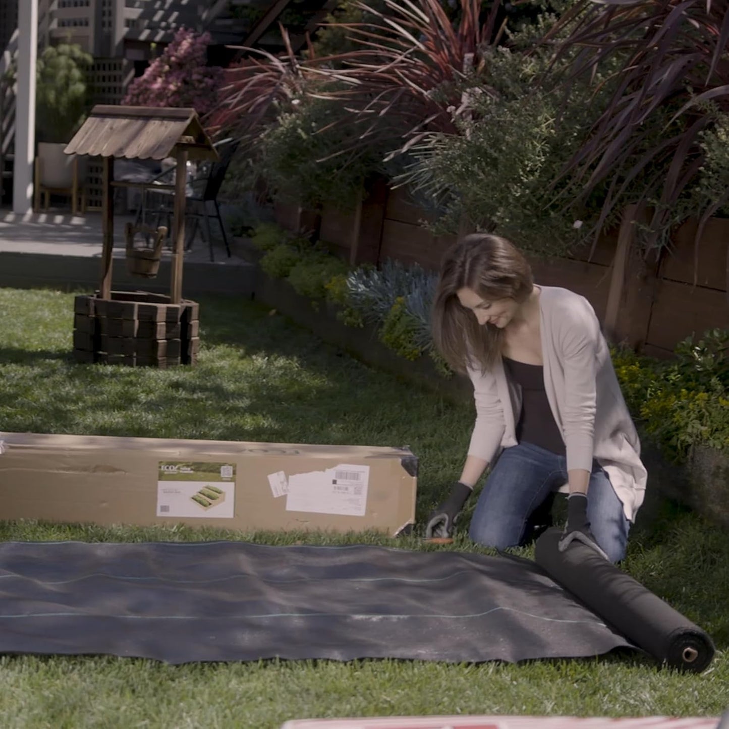 ECOgardener Premium 5oz Landscape Fabric, 3ft x 250ft Pro Garden Weed Barrier - Durable & Heavy Duty Weed Block Gardening Mat, Easy Setup & Superior Weed Control, Eco-Friendly & Convenient Design
