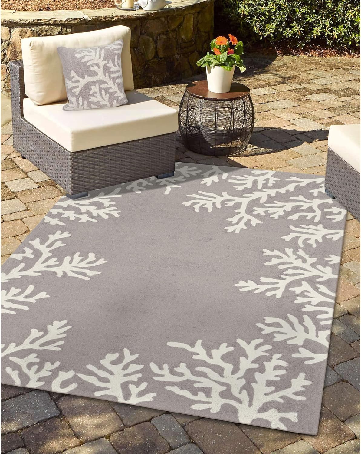 Liora Manne CAPRI Indoor/Outdoor Handmade Synthetic Blend Durable Area Rug - Traditional Border Coastal Beach Accent (Coral Border Silver) (3'6" x 5'6")
