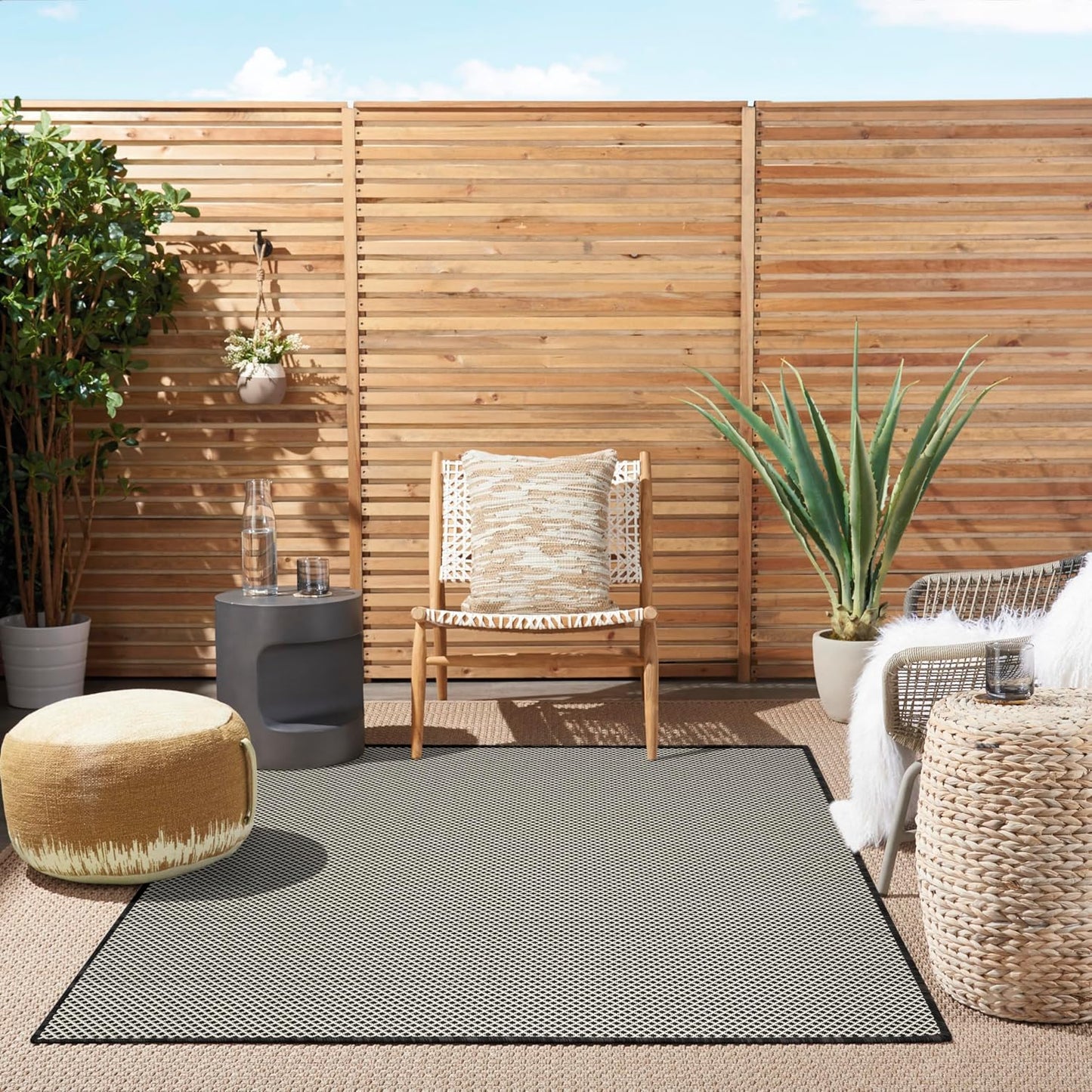 Nourison Home Courtyard Black White 5' x 7' Area Rug - Easy Clean, Non Shedding, Bed Room, Living Room, Dining Room, Kitchen (5' x 7')
