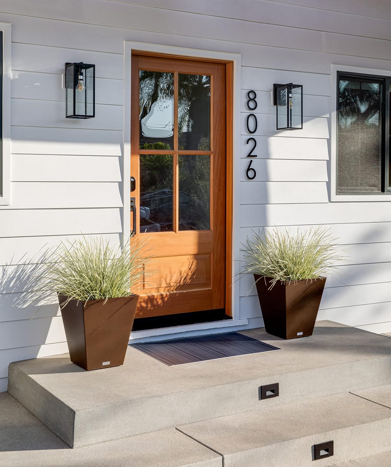 Veradek Pure Series Nobleton Plastic Planter - Large Pots for Indoor or Outdoor Porch/Patio | Durable All-Weather Use with Drainage Holes | Modern Planter Décor for Flowers, Shrubs, Trees