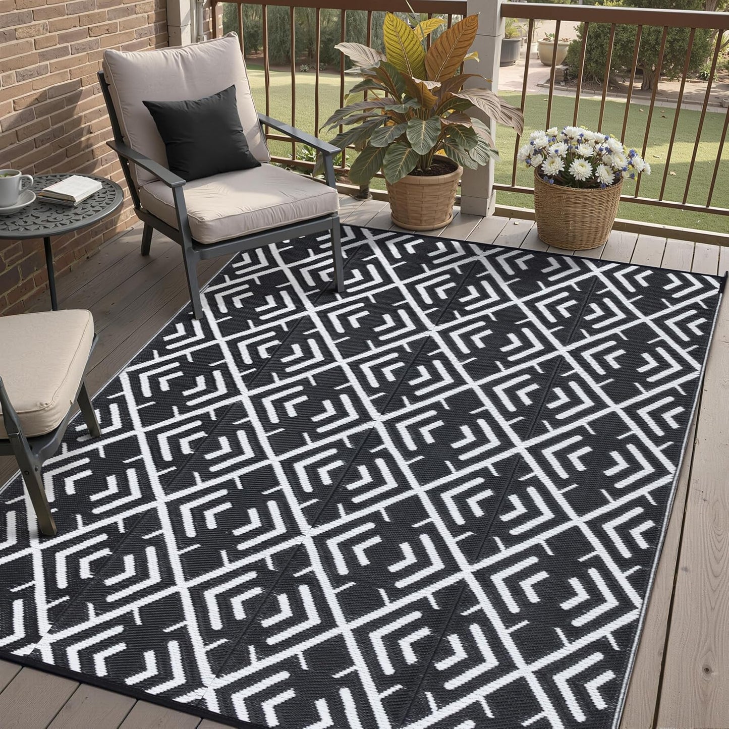 Outdoor Rug Mats, Large Waterproof Outdoor Area Rug, Reversible Portable Outdoor Plastic Straw Carpet for RV Deck Camping Front Door Indoor Outside Porch Picnic (5x8ft Geometric Black&White)