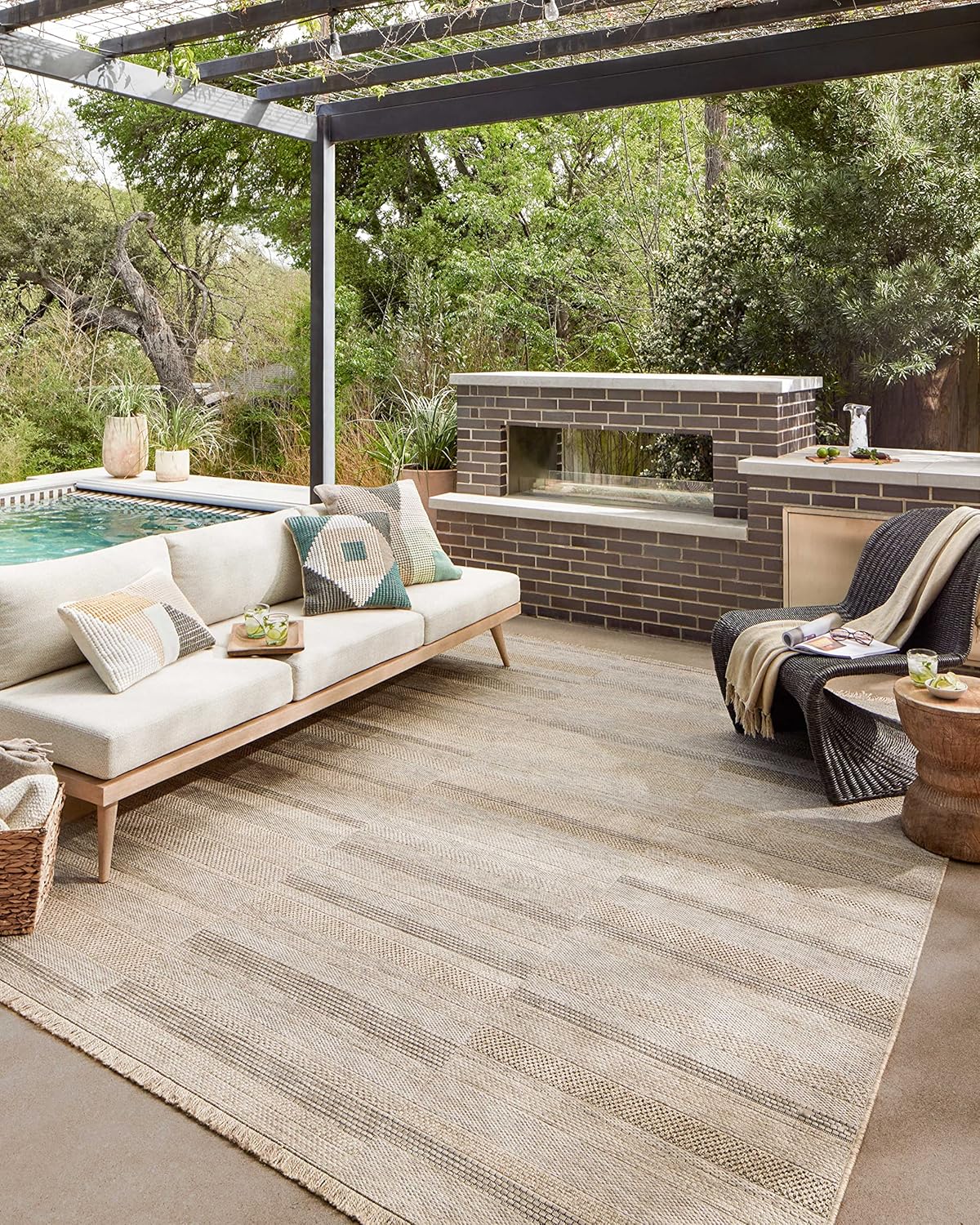 Loloi Dawn Collection Indoor/Outdoor DAW-03 Brown 6'-4" x 9'-2" Area Rug