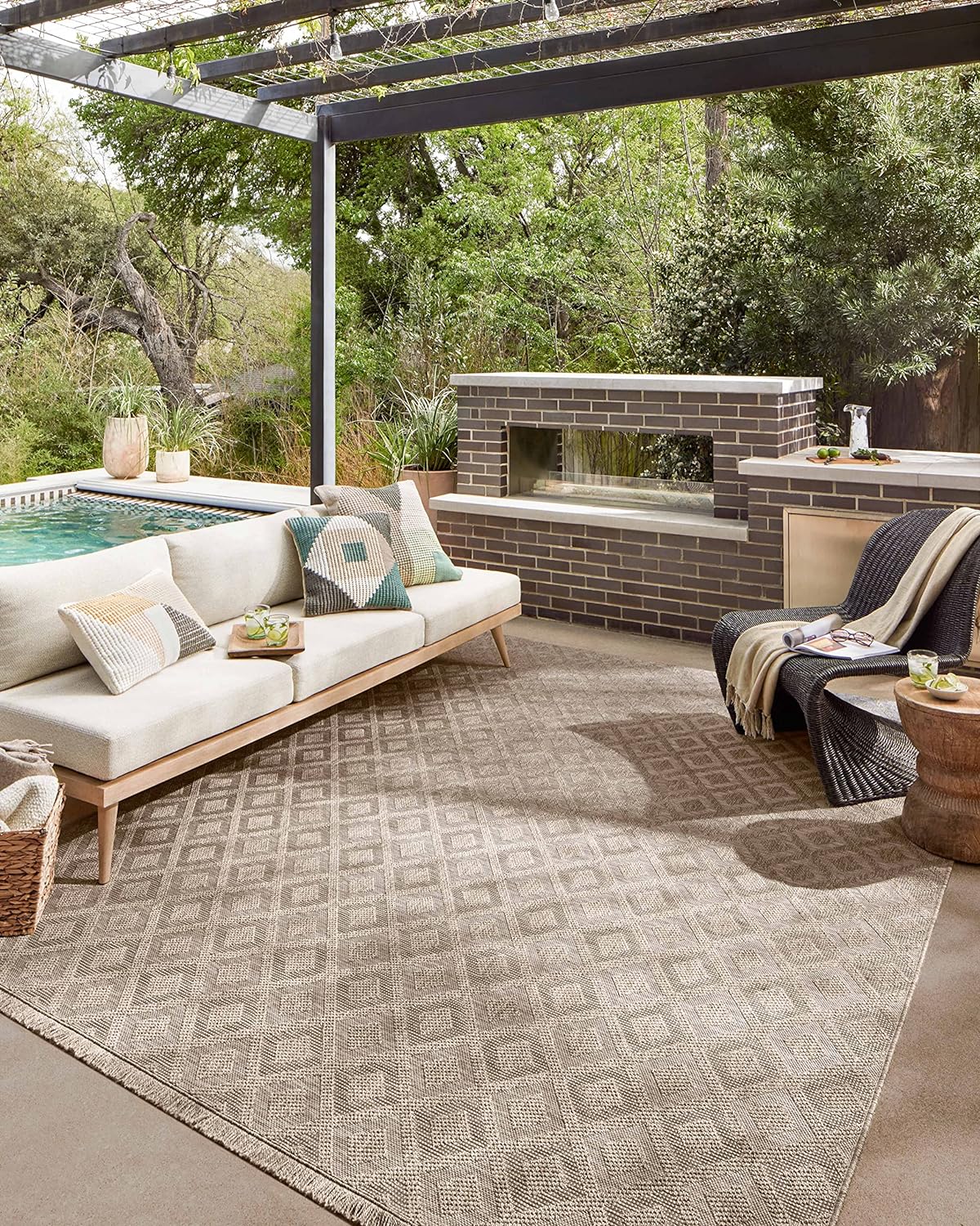 Loloi Dawn Collection Indoor/Outdoor DAW-07 Light Brown 5'-1" x 7'-7" Area Rug