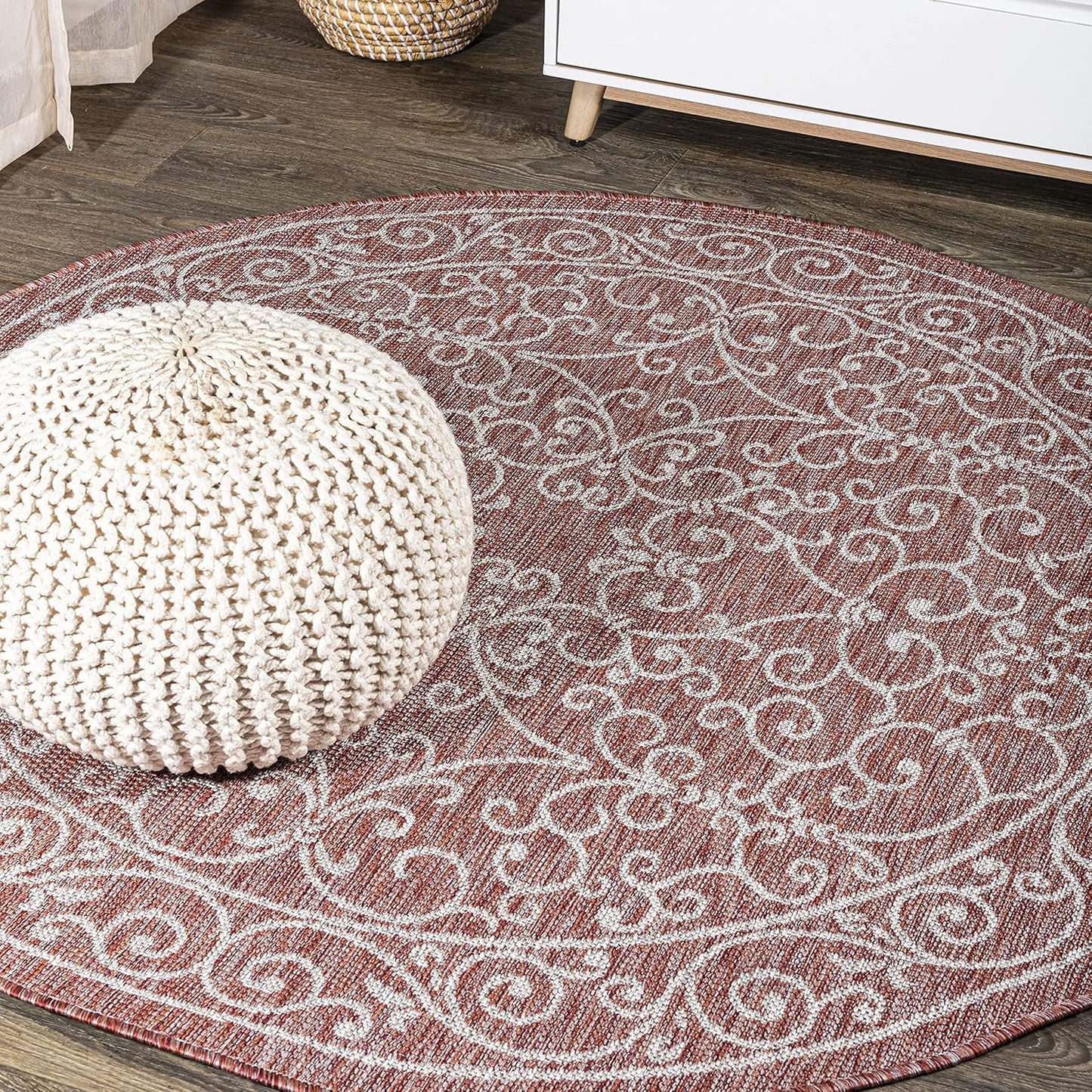 JONATHAN Y SMB106B-9R Charleston Vintage Filigree Textured Weave Red/Beige 9' Round Indoor/Outdoor Area Rug, Pet Friendly, Non-Shedding, Stain Resistant, Easy-Cleaning for Backyard, Patio, Porch