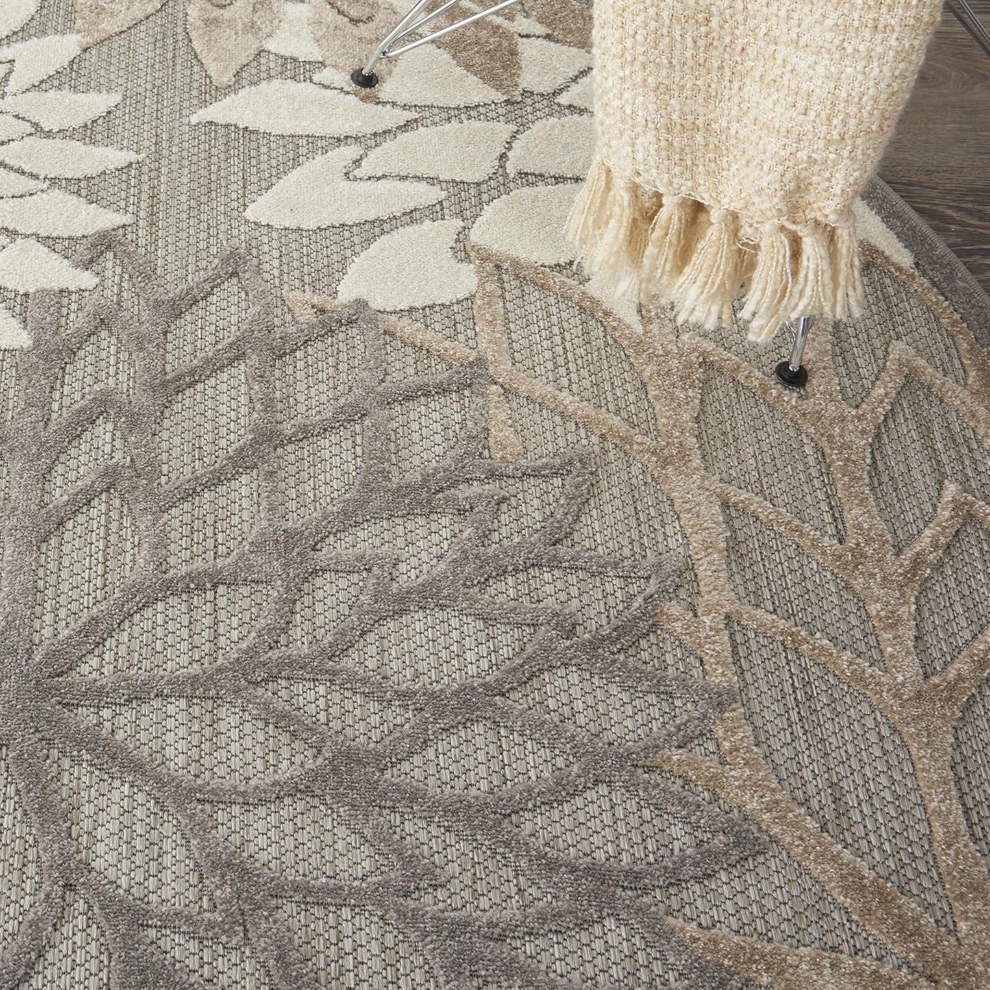 Nourison Aloha Indoor/Outdoor Area Rug 4', Natural, Round Tropical Botanical Easy -Cleaning Non Shedding Bed Room Living Room Dining Room Deck Backyard Patio