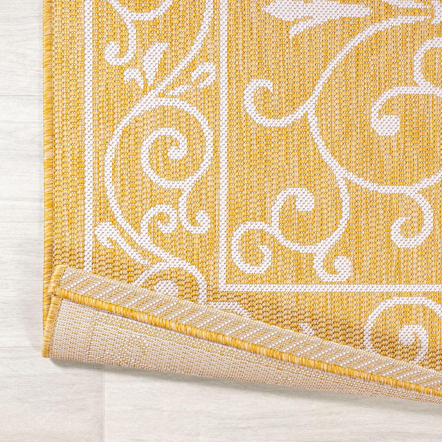 JONATHAN Y SMB106L-4 Charleston Vintage Filigree Textured Weave Indoor Outdoor Area Rug, Classic Traditional Easy-Cleaning,Bedroom,Kitchen,Backyard,Patio,Non Shedding, 4 X 6, Yellow/Cream