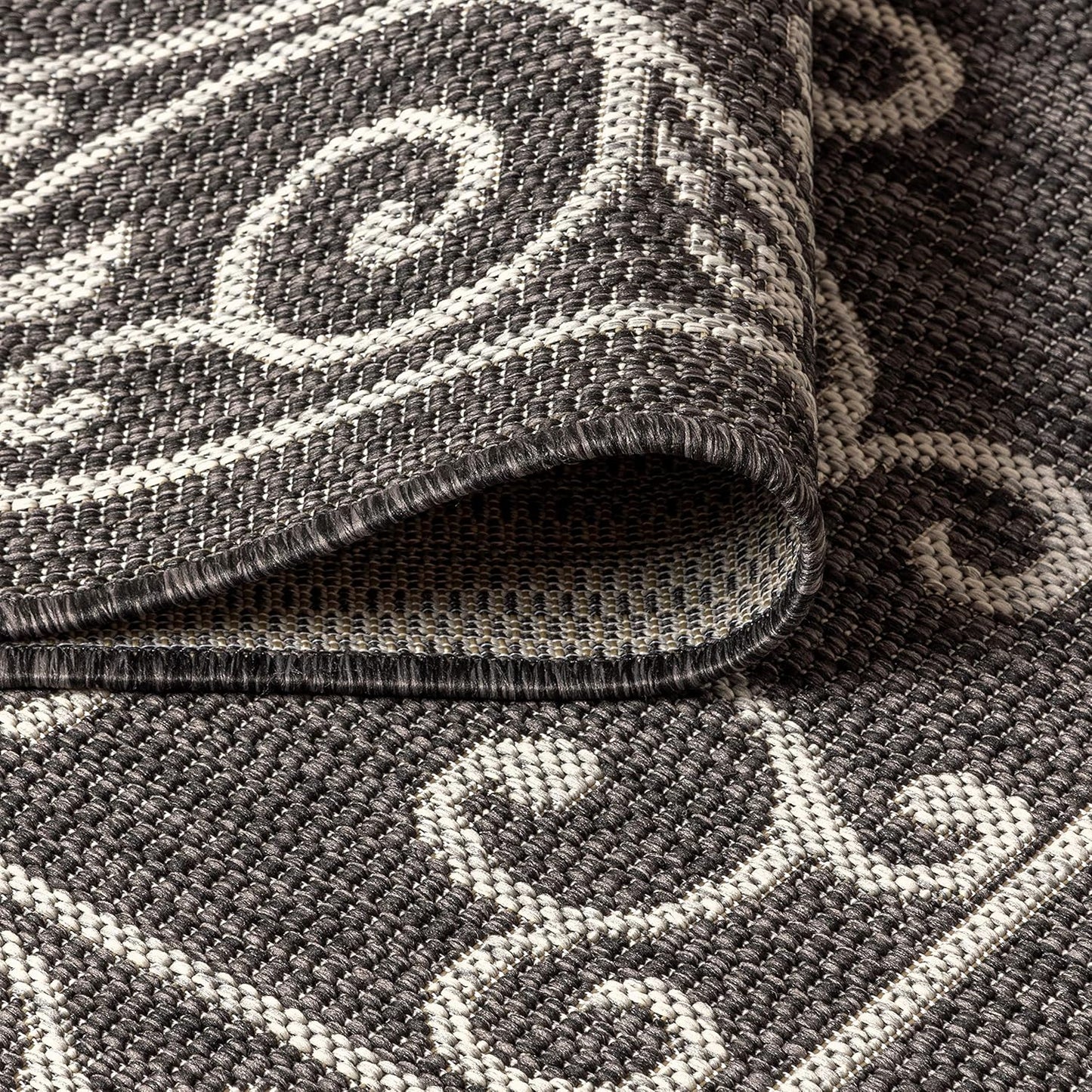 JONATHAN Y SMB106G-5TGN Charleston Vintage Filigree Textured Weave Black/Gray 5' Octagon Indoor/Outdoor Area Rug, Non-Shedding, Stain Resistant,Fade Resistant, Easy-Cleaning for Backyard Patio, Porch
