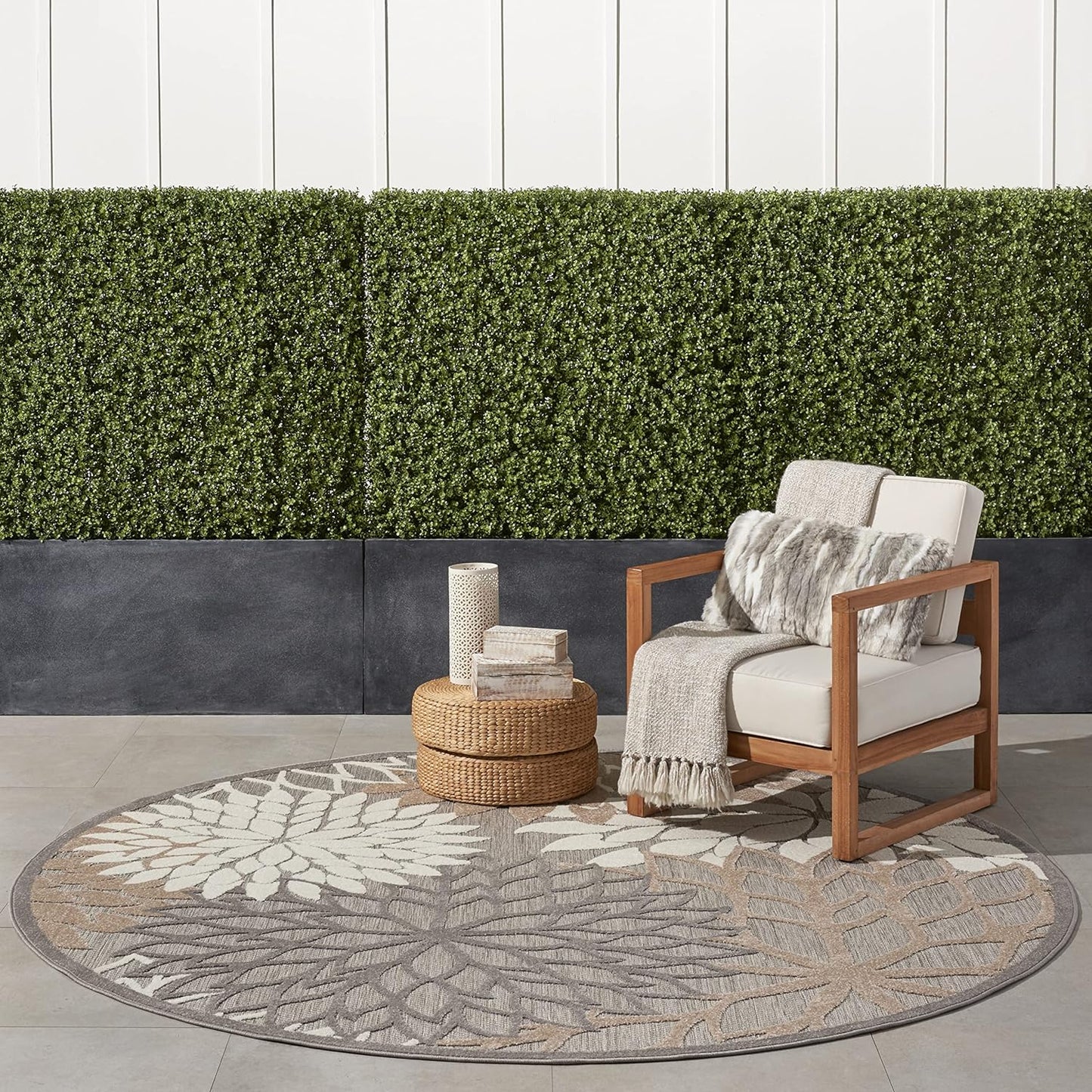 Nourison Aloha Indoor/Outdoor Area Rug 7’10”, Natural, Round Tropical Botanical Easy -Cleaning Non Shedding Bed Room Living Room Dining Room Deck Backyard Patio